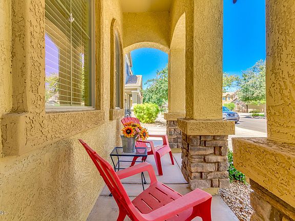5th image of 3807 E Parkview Dr
