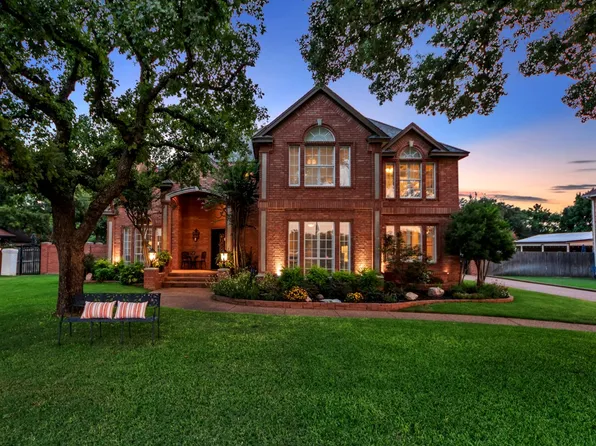 3304 Elkins Dr, Dalworthington Gardens, TX 76016