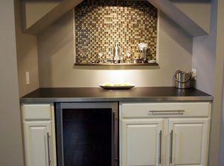 8661 Pathfinder Rd, Breinigsville, PA 18031