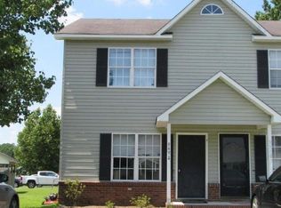 949 W Pueblo Dr, Jacksonville, NC 28546