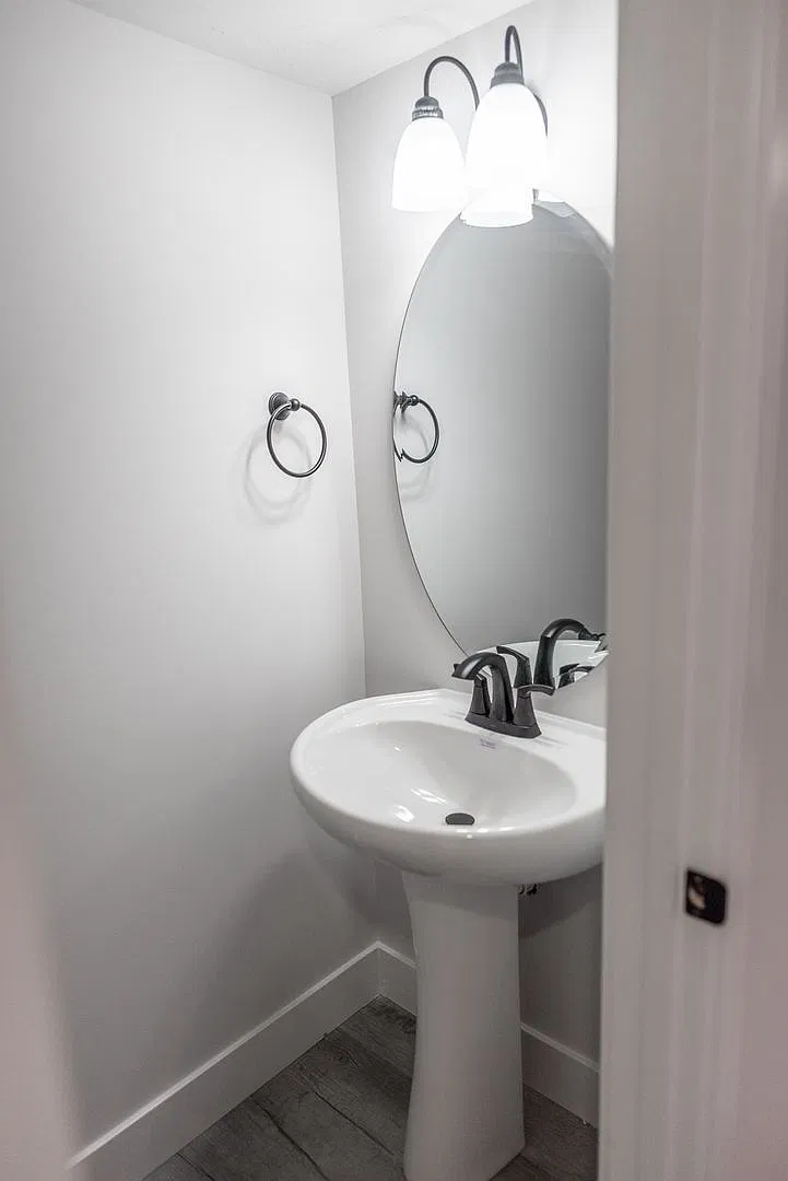 New 3 Bed/2.5 Bath Townhouse Rentals Spring Grove School District - Pointer Court — Photo 3