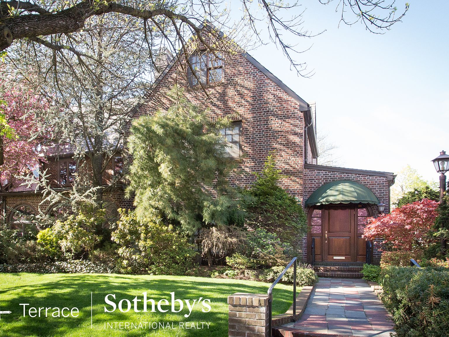 6914 Fleet St, Forest Hills, NY 11375 Zillow