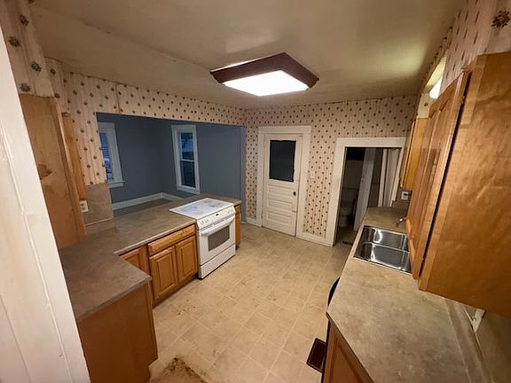 2nd image of 2061 N College St