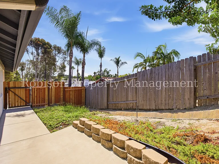 806 Galaxy Dr — Photo 23
