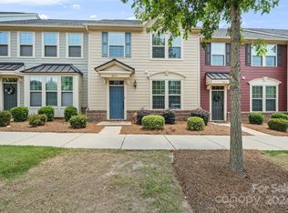 2011 Sage Park Dr, Charlotte, NC 28217