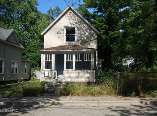 2121 Adelaide St, Kalamazoo, MI 49001