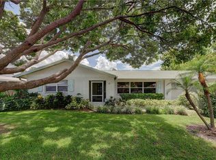 8885 124th St, Seminole, FL 33772