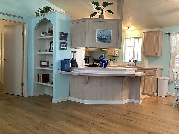 5th image of 1553 Willow Ln