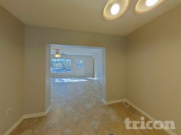 3rd image of 3133 Swan Ln