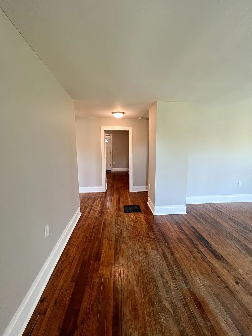 899 Potters Lane, Clarksville, TN 37040 — Photo 4