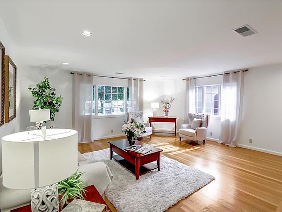 5th image of 2089 Peachtree Ln
