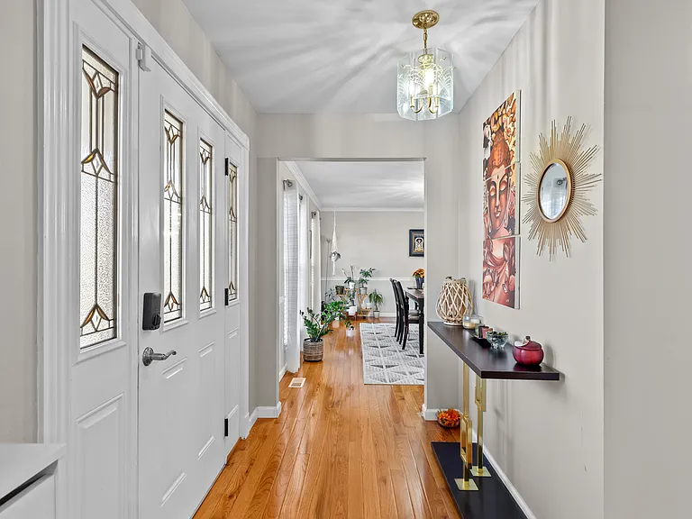 1528 Woodroyal East Dr — Photo 4