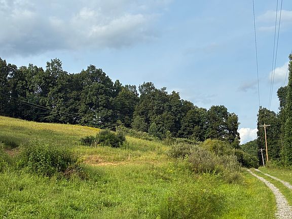 2nd image of 800 Wizardism Run Rd