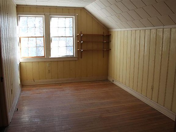 5th image of 212 N Leflore Ave