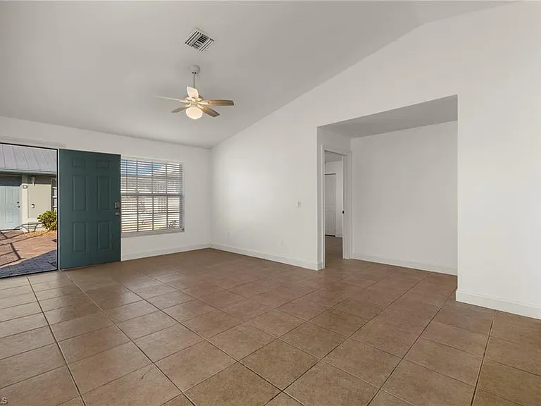 6254 Vista Garden Way #A — Photo 2
