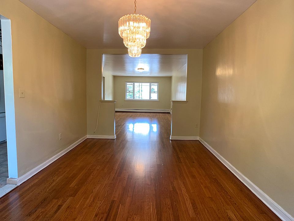 1st image of 3207 Fairmount Ave #2