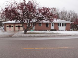 418 E Broadway, Hallock, MN 56728