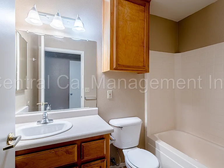 4205 Kilterbury Ln — Photo 14