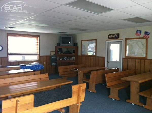 2nd image of 4498 N Us Highway 23