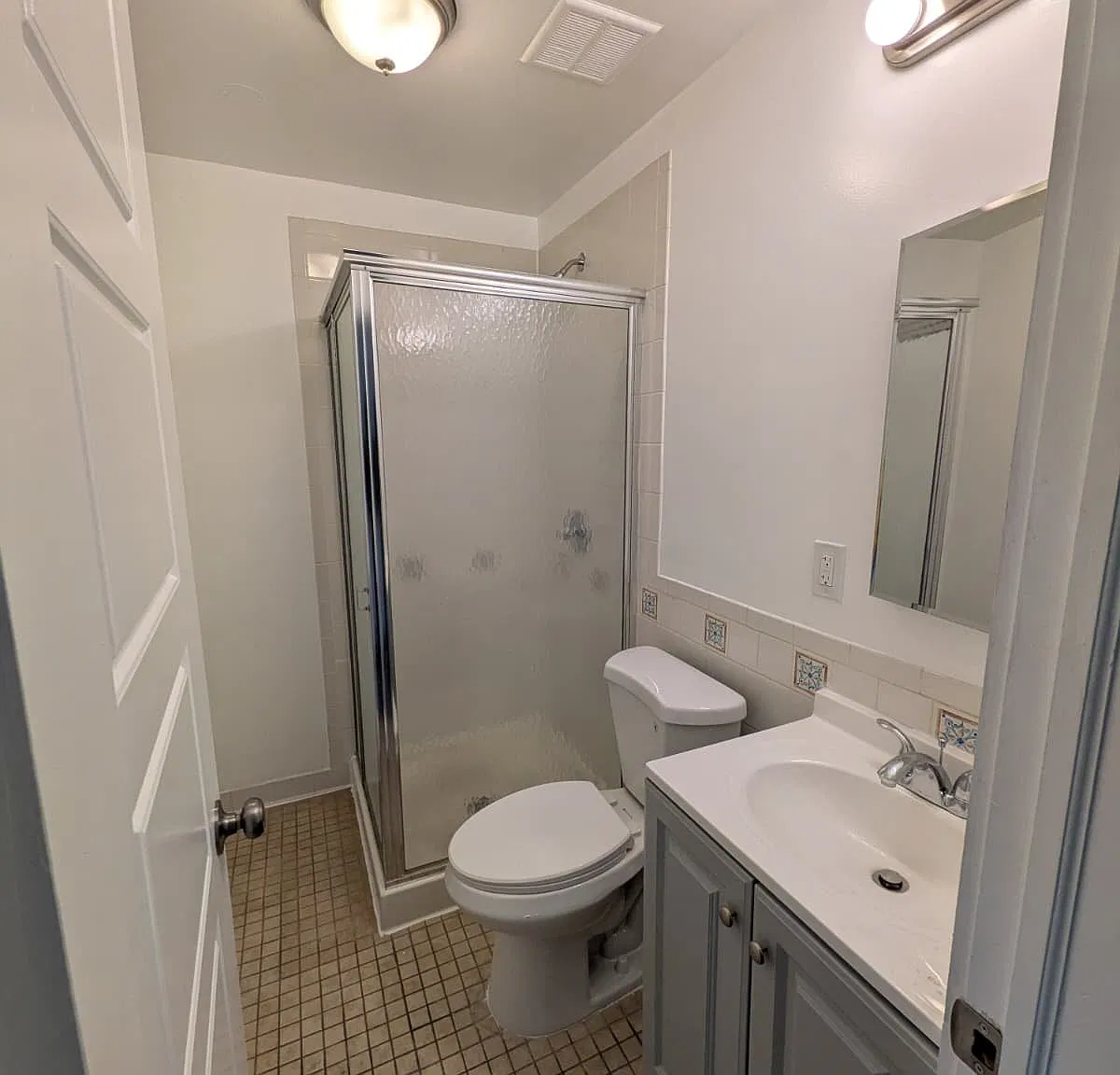 2 bed, 1.0 bath, $2,600 — Photo 4