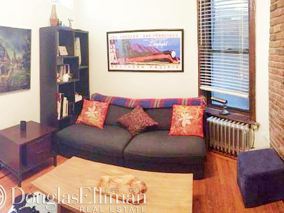 2nd image of 635 E 9th St APT 4
