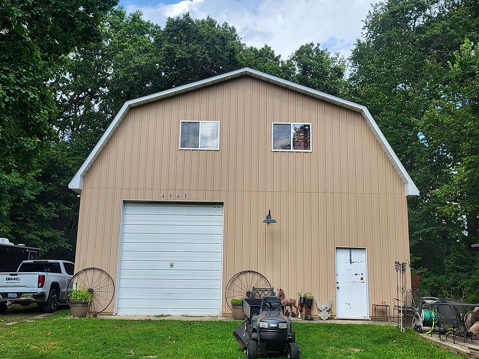 1st image of 4845 Hawthorne Dr