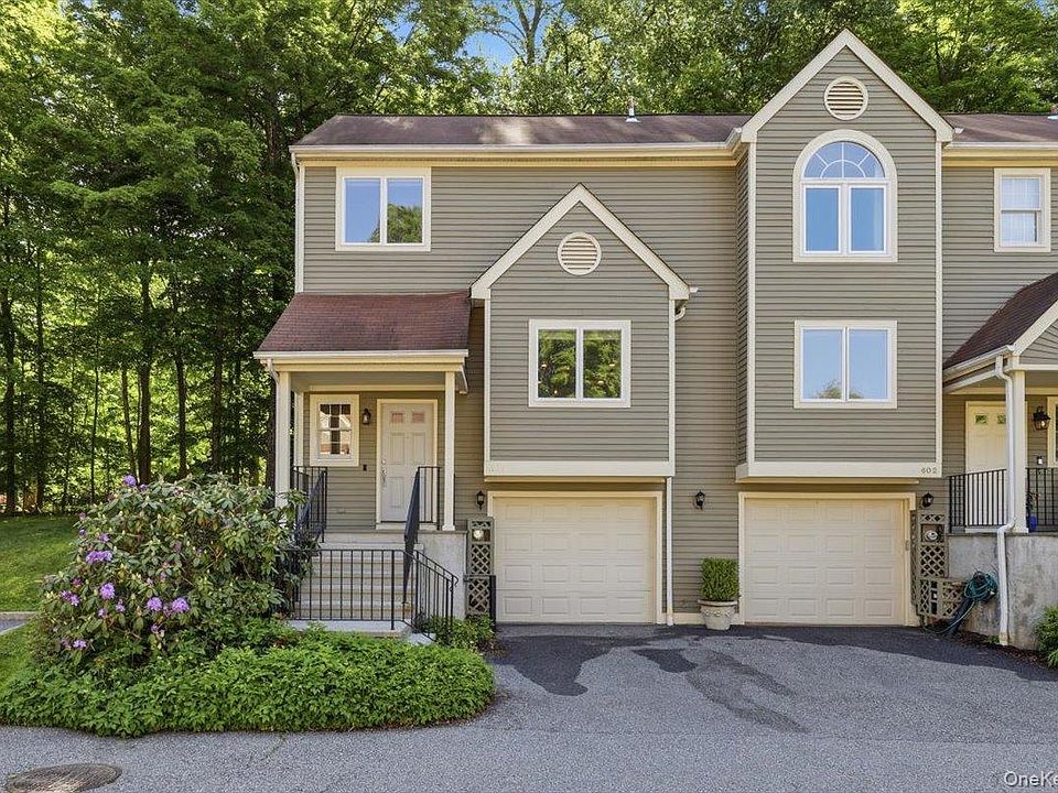 1st image of 601 Kensington Way