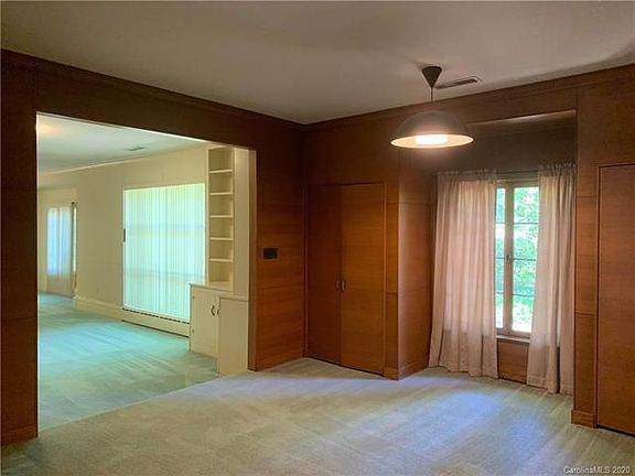 5th image of 1015 Jefferson Dr