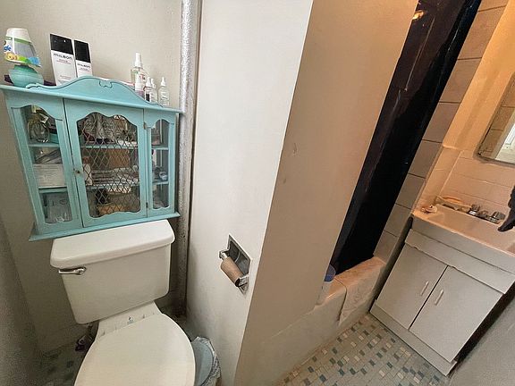 5th image of 30-24 43rd St #9