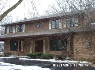 24052 S Walden Ln, Crete, IL 60417