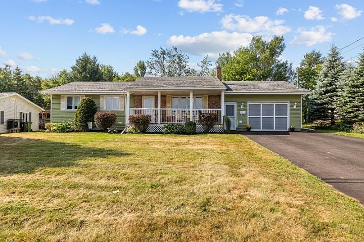 1st image of 112 Burkeshire Dr