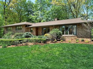 430 Village Dr, Columbus, OH 43214