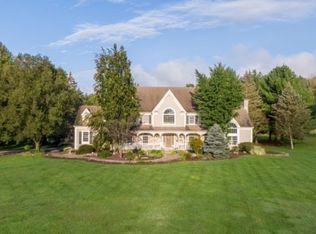 7 Coachman Dr, Hampton, NJ 08827