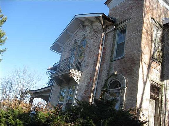2nd image of 2172 S Spiceland Park