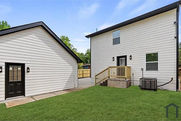 1355 Boulevard Lorraine SW — Photo 16