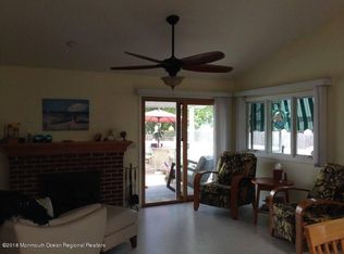 888 Jennifer Ln, Manahawkin, NJ 08050