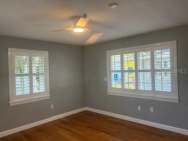 559 Chicago Ave — Photo 22