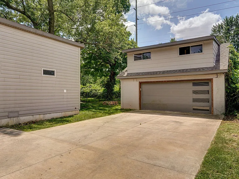 653 S Fairway Ave — Photo 28