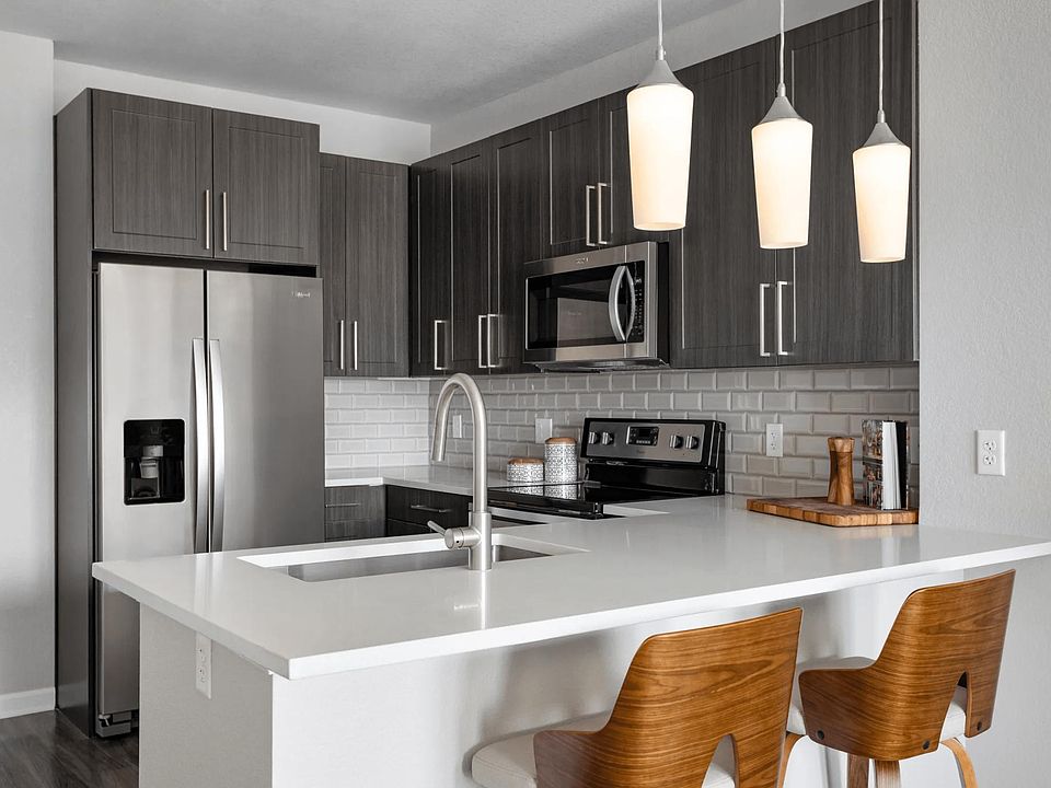 1st image of 730 21st St #1