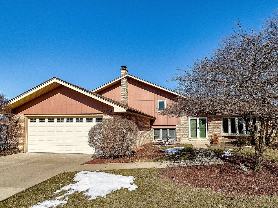 1st image of 17143 Valley Dr