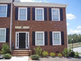 1st image of 1011 Surrey Ln