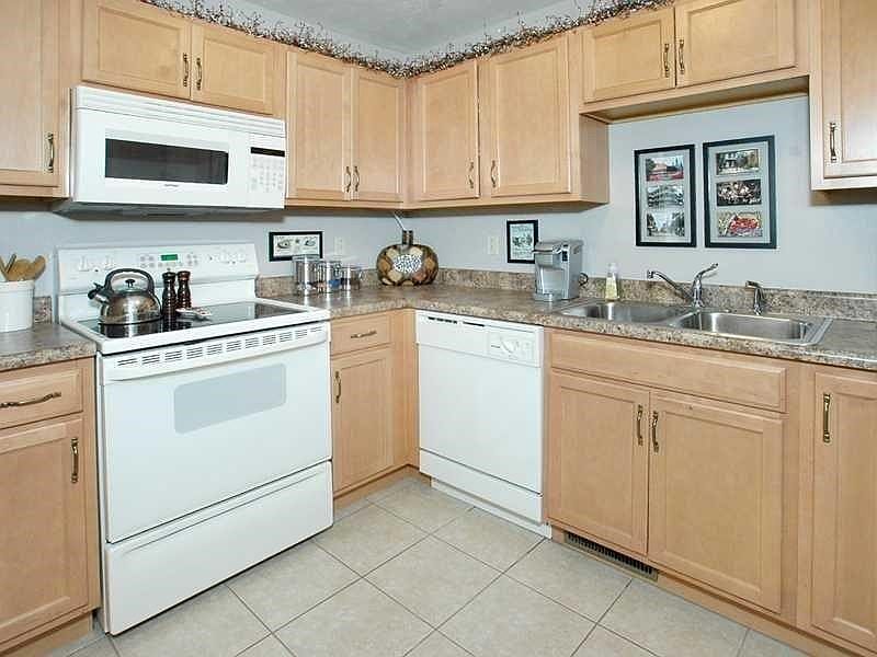 2nd image of 543 Reed Ct