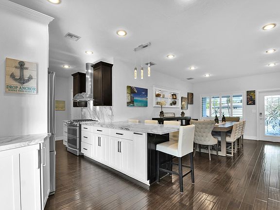 5th image of 1456 SE 7th Ct