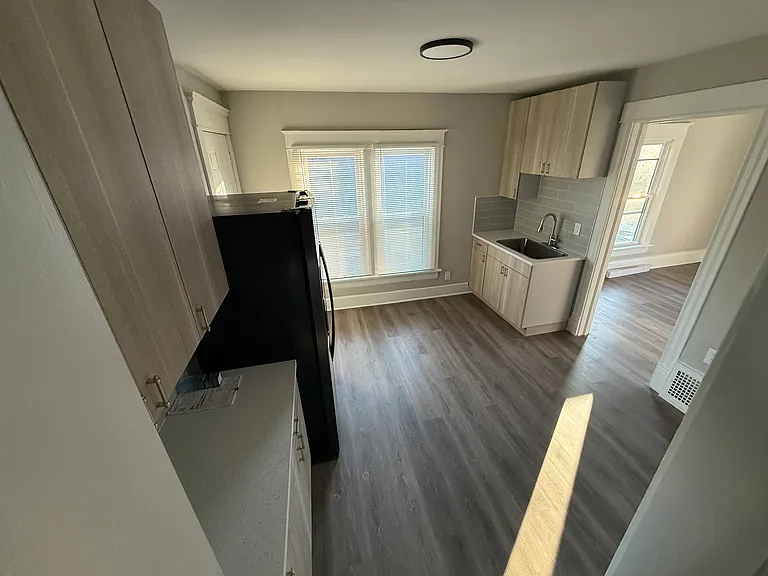 1809 Howe St #2 — Photo 7