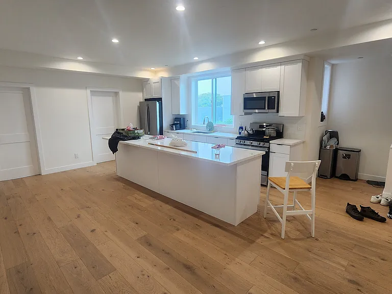 437 San Diego Ave — Photo 1