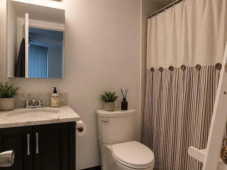 1420 Locust St #6B — Photo 6