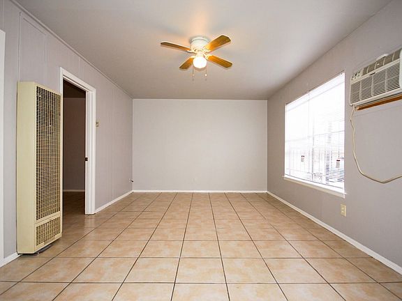 3rd image of 114 Andrews APT 1