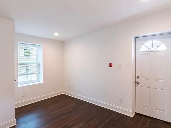 4th image of 1635 W Girard Ave Unit 3R