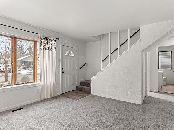 5th image of 24418 Lehigh St