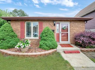 5323 S 74th Ave, Summit, IL 60501